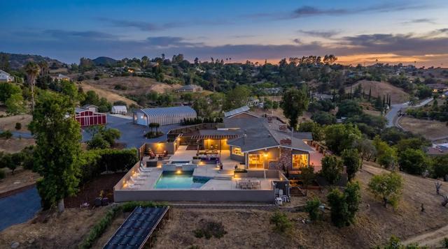 4986 San Jacinto Cir E, Fallbrook, CA 92028