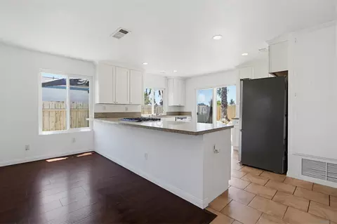1261 Conway Dr, Escondido, CA 92027 photo 10