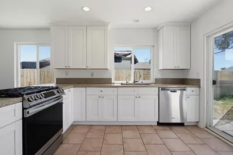 1261 Conway Dr, Escondido, CA 92027 photo 13