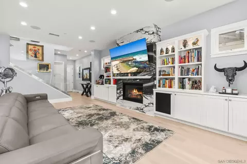 Living - 1004 F Ave, Coronado, CA 92118 photo 1 of 3