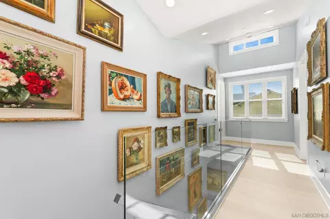 Entry Way - 1004 F Ave, Coronado, CA 92118 photo 1 of 2