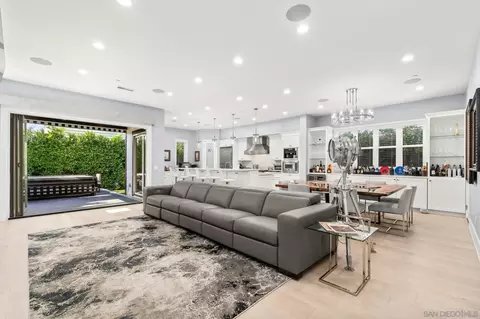 Living - 1004 F Ave, Coronado, CA 92118 photo 3 of 3