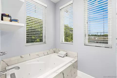 Bath - 1004 F Ave, Coronado, CA 92118 photo 4 of 4