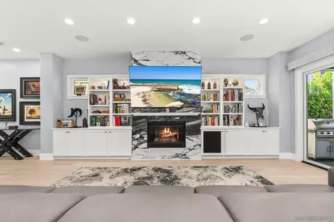 Living - 1004 F Ave, Coronado, CA 92118 photo 2 of 3