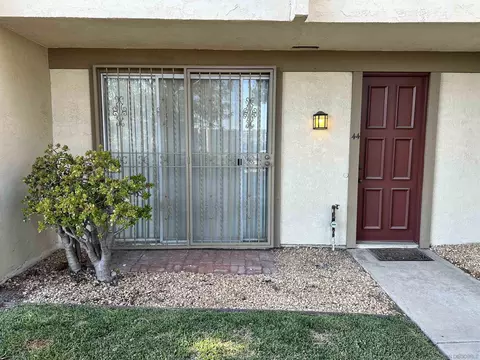 7700 Parkway Dr, La Mesa, CA 91942
