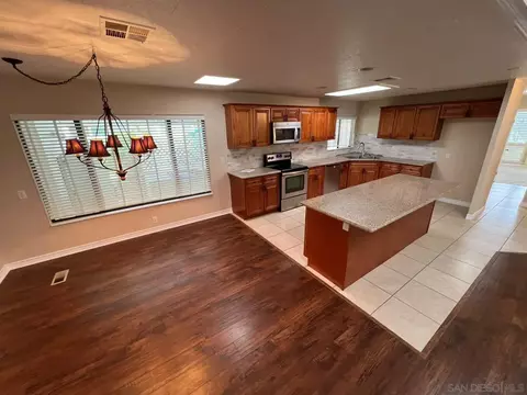 8975 Lawrence Welk #SPC 311, Escondido, CA 92026