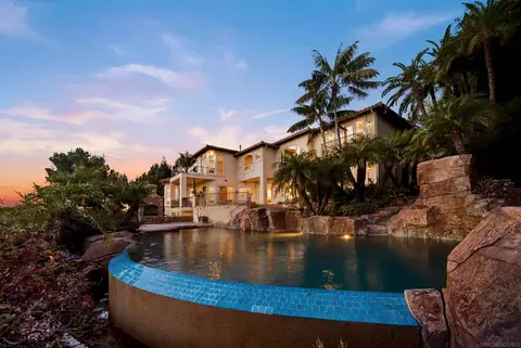 7149 Obelisco Cir, Carlsbad, CA 92009