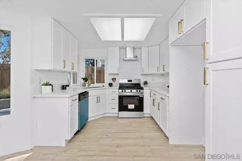 1789 Avenida Segovia, Oceanside, CA 92056 photo 19