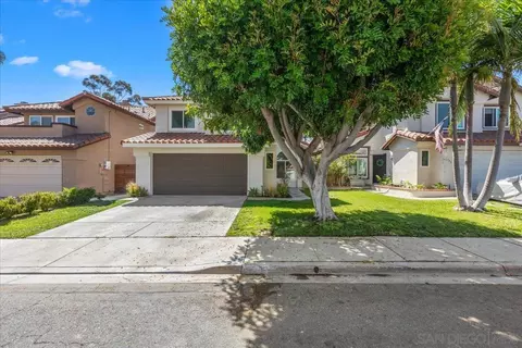 1789 Avenida Segovia, Oceanside, CA 92056 photo 2