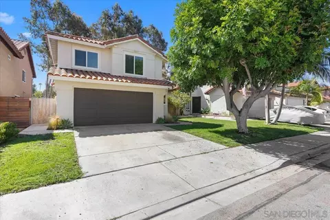 1789 Avenida Segovia, Oceanside, CA 92056 photo 3