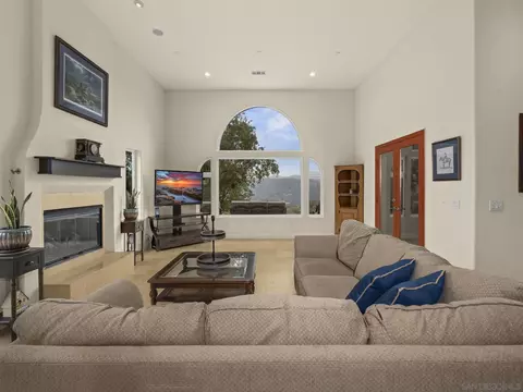 Living - 17922 Sierra Cielo Ln, Jamul, CA 91935 photo 5 of 9