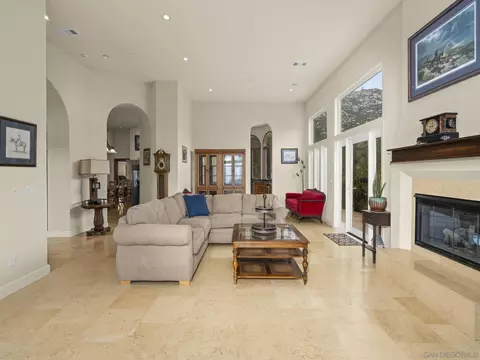 Living - 17922 Sierra Cielo Ln, Jamul, CA 91935 photo 7 of 9
