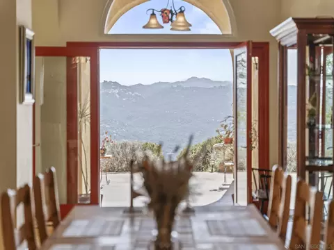 Dining - 17922 Sierra Cielo Ln, Jamul, CA 91935 photo 7 of 10