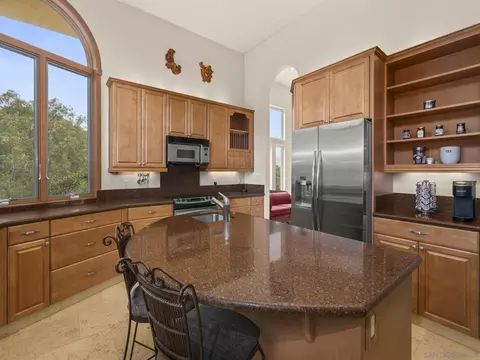 Kitchen - 17922 Sierra Cielo Ln, Jamul, CA 91935 photo 2 of 4