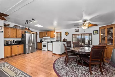 Dining - 2285 Tierra Heights Rd, Boulevard, CA 91905 photo 2 of 3