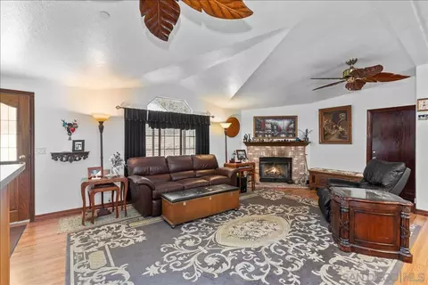 Living - 2285 Tierra Heights Rd, Boulevard, CA 91905 photo 3 of 3