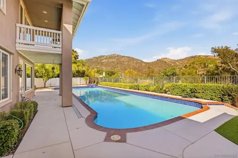Exterior - 3159 Willow Crk, Escondido, CA 92027 photo 5 of 9