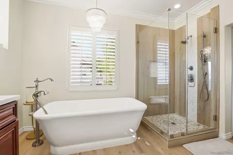 Bath - 3159 Willow Crk, Escondido, CA 92027 photo 4 of 6