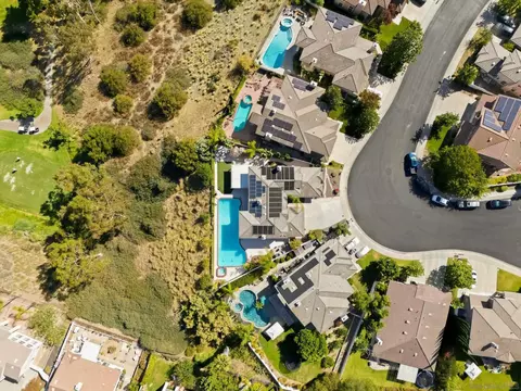 View/Area - 3159 Willow Crk, Escondido, CA 92027 photo 8 of 12