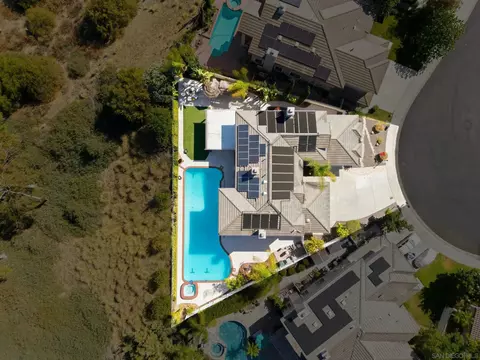 View/Area - 3159 Willow Crk, Escondido, CA 92027 photo 4 of 12