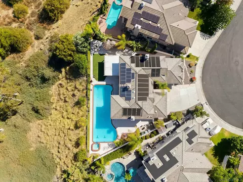View/Area - 3159 Willow Crk, Escondido, CA 92027 photo 3 of 12