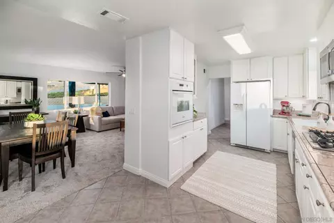 9742 Emerald Hl, Lakeside, CA 92040 photo 11