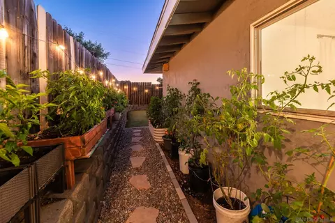 9742 Emerald Hl, Lakeside, CA 92040 photo 38