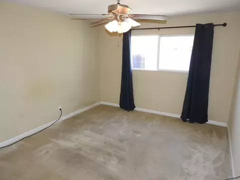 Bedroom - 1069 Woodhaven Dr, Spring Valley, CA 91977 photo 1 of 9