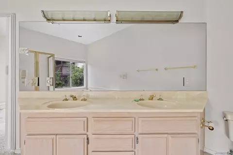 Bath - 4235 Casa De Machado, La Mesa, CA 91941 photo 4 of 5
