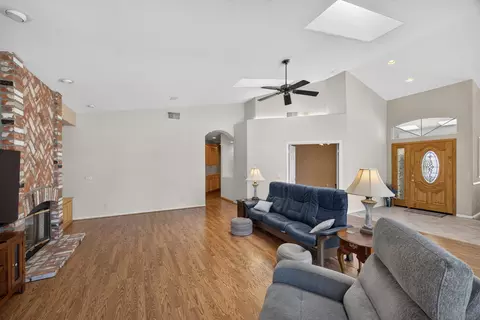 Living - 15546 Calistoga Dr, Ramona, CA 92065 photo 4 of 7