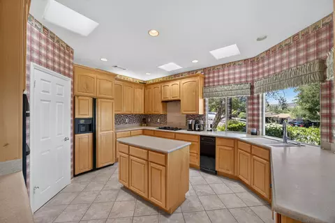 Kitchen - 15546 Calistoga Dr, Ramona, CA 92065 photo 1 of 4