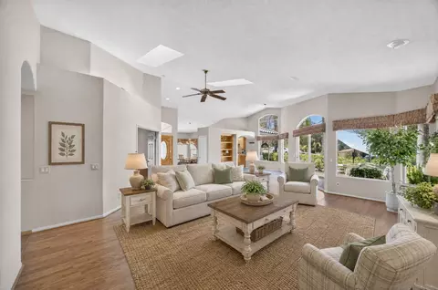 Living - 15546 Calistoga Dr, Ramona, CA 92065 photo 6 of 7