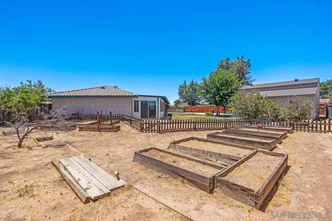 12450 Algonquin, Apple Valley, CA 92308 photo 43