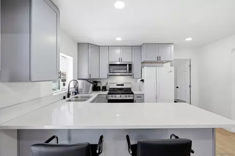 23 E 1st St, National City, CA 91950