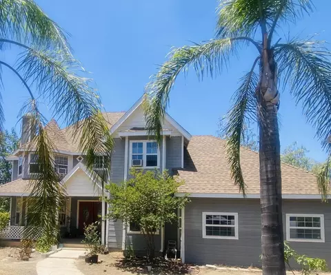 19960 Santee Ln, Valley Center, CA 92082