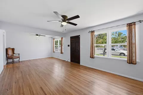 Living - 551 Thorn St, Imperial Beach, CA 91932 photo 1 of 5