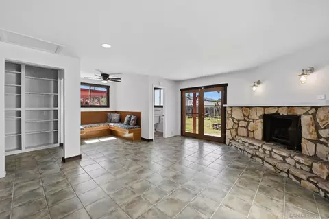 Living - 551 Thorn St, Imperial Beach, CA 91932 photo 4 of 5
