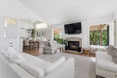 29585 Circle R Grns, Escondido, CA 92026