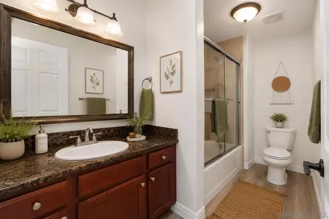 Bath - 1434 Marshall Rd #23, Alpine, CA 91901 photo 1 of 5