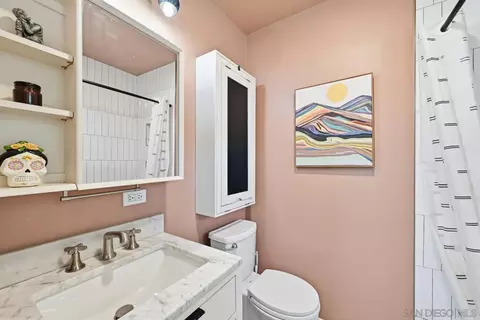 Bath - 1500 S Citrus Ave, Escondido, CA 92027 photo 2 of 3