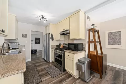 Kitchen - 1500 S Citrus Ave, Escondido, CA 92027 photo 1 of 3