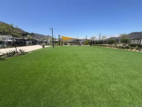 312 Zest Ln, Fallbrook, CA 92028 photo 2