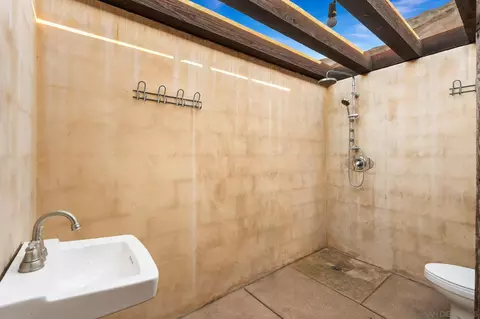 Bath - 16997 Sky Valley Dr, Ramona, CA 92065 photo 9 of 9