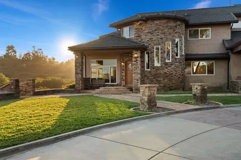 Exterior - 16997 Sky Valley Dr, Ramona, CA 92065 photo 2 of 23