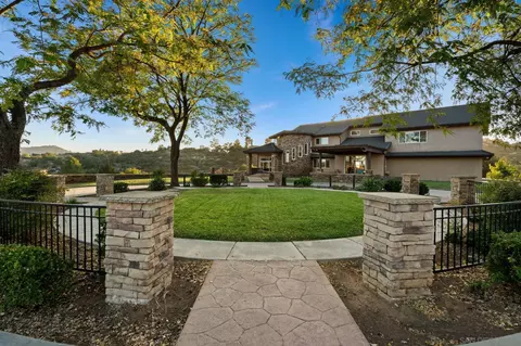 Exterior - 16997 Sky Valley Dr, Ramona, CA 92065 photo 4 of 23