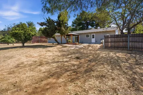 Exterior - 15773 Oak Valley Rd, Ramona, CA 92065 photo 10 of 11