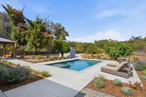 Exterior - 15773 Oak Valley Rd, Ramona, CA 92065 photo 2 of 11