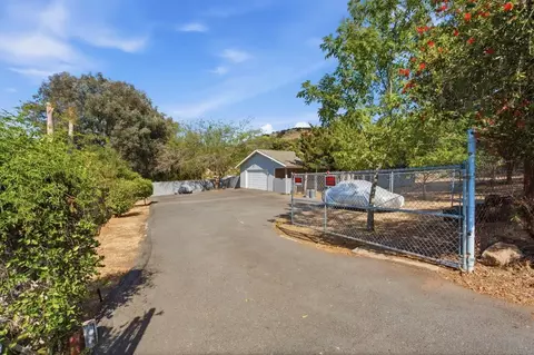 Exterior - 15773 Oak Valley Rd, Ramona, CA 92065 photo 3 of 11