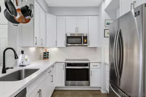 2712 Matera Ln, San Diego, CA 92108