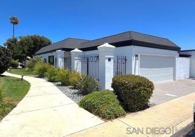 7 Gingertree Ln, Coronado, CA 92118